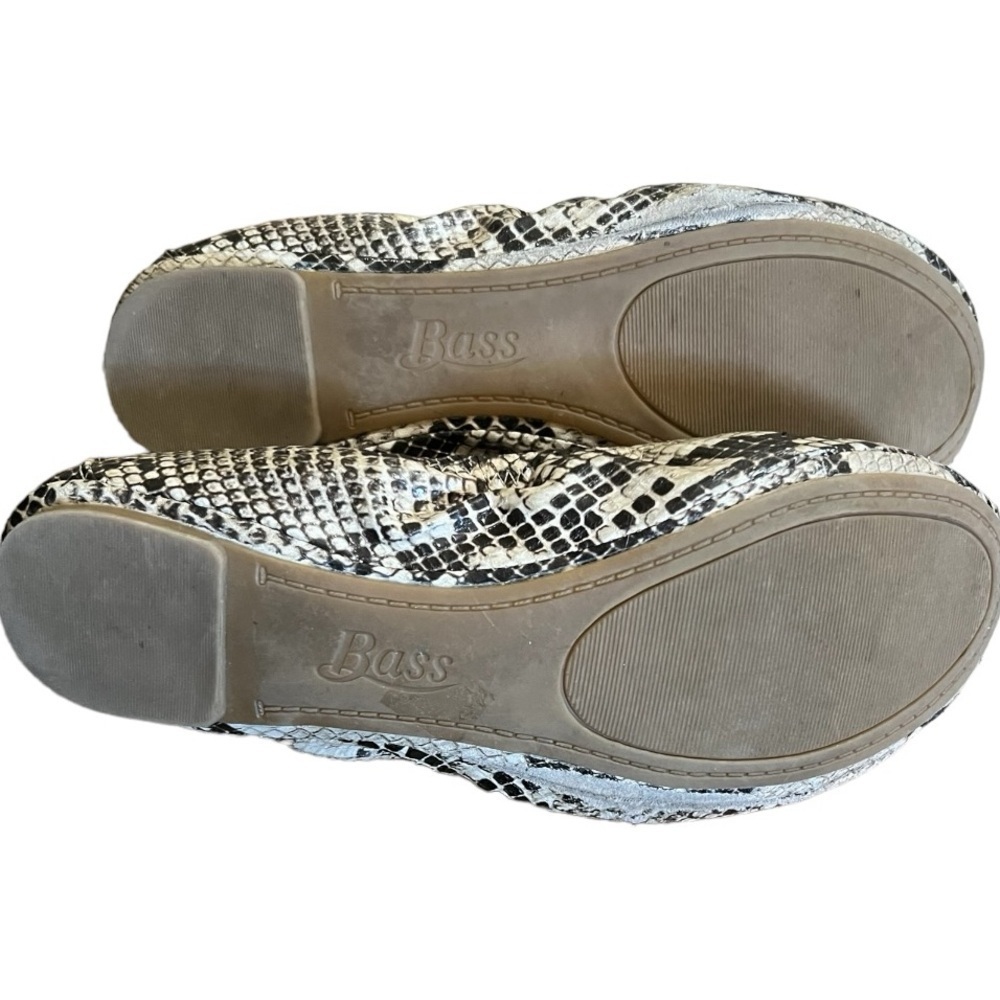 G. H. Bass Vegan Reptile Print Flats Size 7.5M - Picture 4 of 4